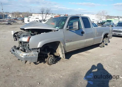 2004 Chevrolet Silverado 2500Hd Lt из США, поврежденный, VIN 1GCHK29224E283829
